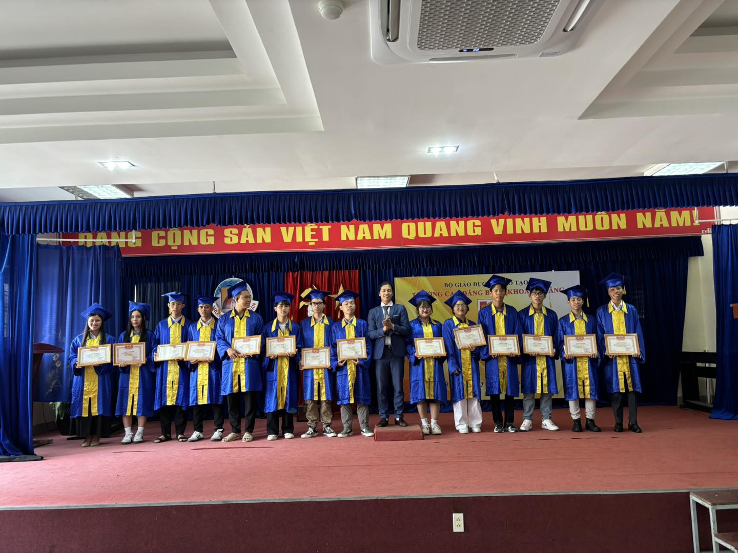 Lễ tốt nghiệp & Ngày hội việc làm cho sinh viên K15 ( 2022-2025)