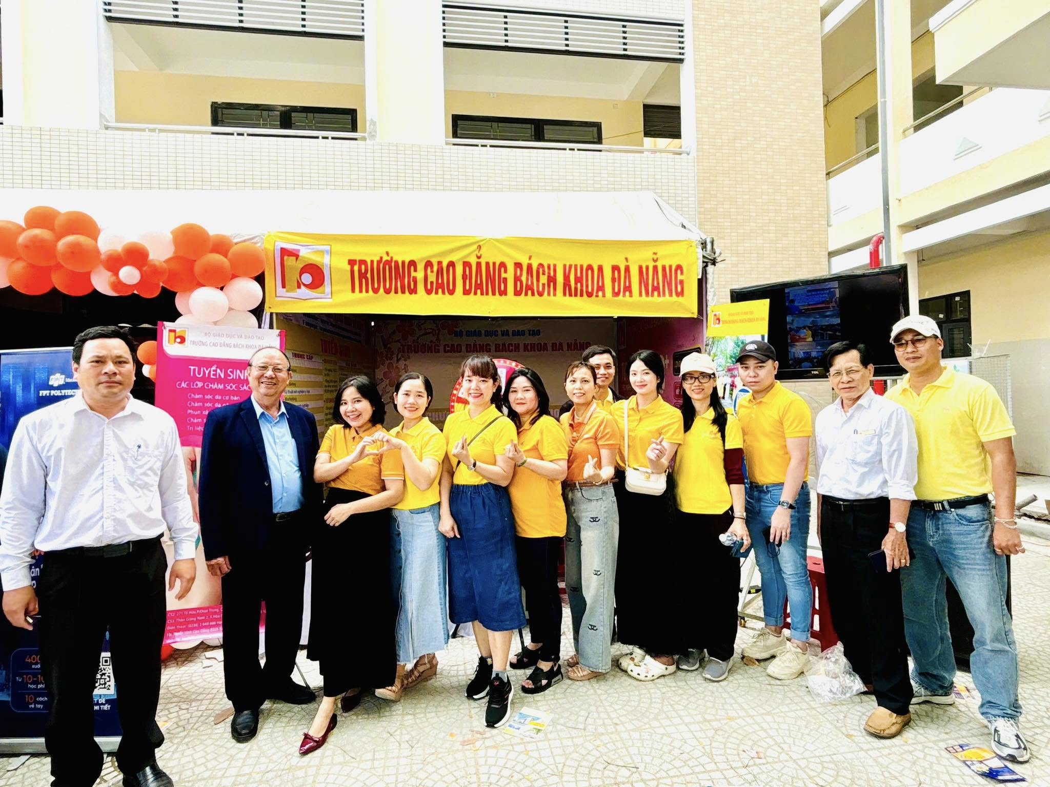 Ngày hội tư vấn hướng nghiệp tại Trung tâm GDTX số 2 năm 2025